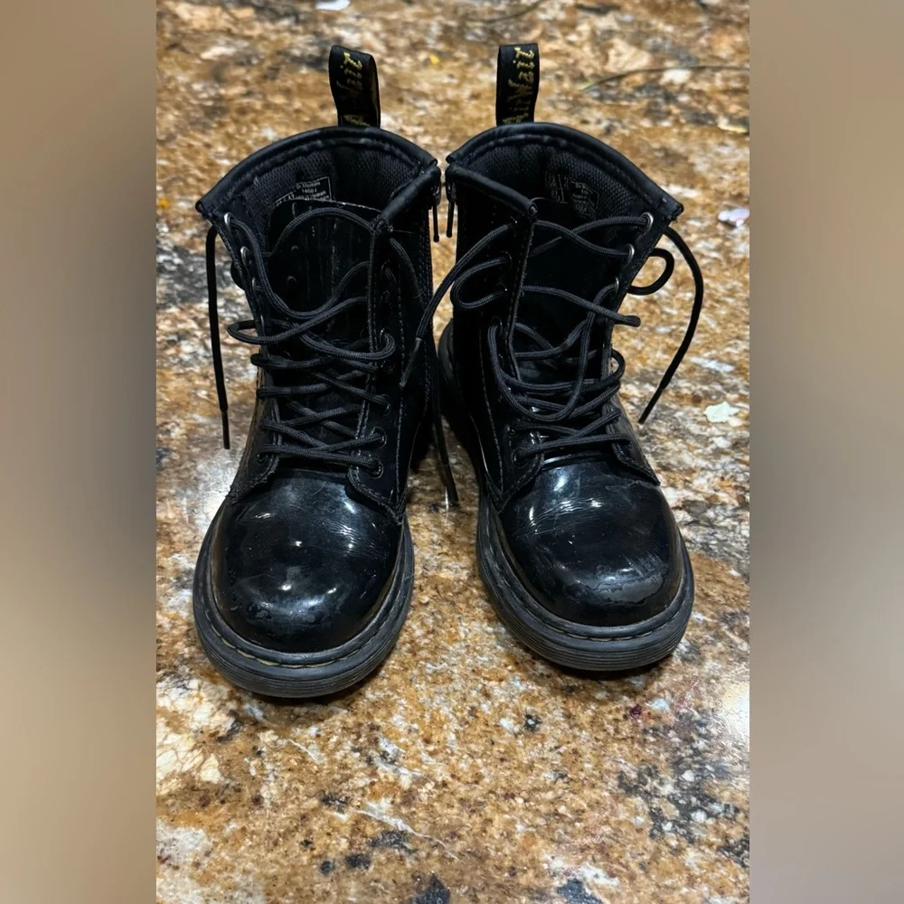 Dr. Martens classic kids